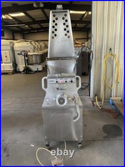 2020 Hobart MG2032 commercial Grinder mixer chopper Meat butcher shop 200# F