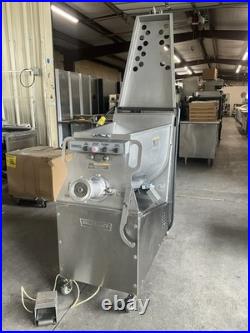 2021 Hobart MG2032 commercial Grinder mixer chopper Meat butcher shop 200# beef