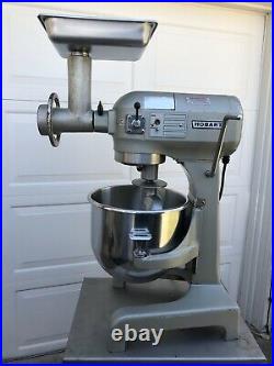 HOBART A200 20 QT MIXER 3 Speed. S. S. Bowl With 4 Attachments & Meat Grinder