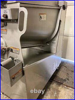 Hobart MG1532 150 pound Meat Mixer Grinder with Foot Pedal WORKS GREAT