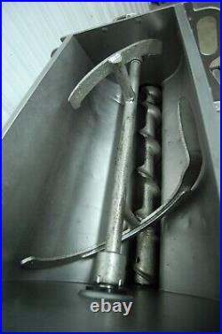 Hobart MG1532 Heavy Duty #32 150 LB Meat Mixer Grinder with Foot Switch