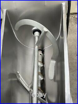 Hobart MG1532 commercial meat grinder mixer #32 Hub 150# capacity Butcher 17
