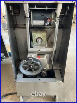 Hobart MG2032 Commercial meat grinder mixer 200# Beef Butcher #32 grinder head