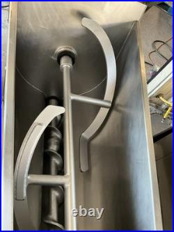 Hobart MG2032 Commercial meat grinder mixer 200# Beef Butcher #32 grinder head