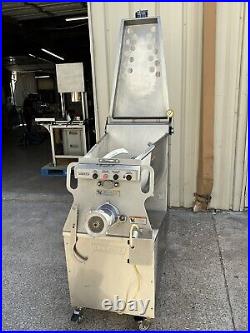 Hobart MG2032 commercial meat grinder mixer #32 200# capacity Butcher B