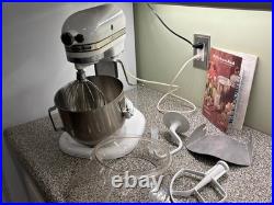 KITCHENAID HOBART LIFT STAND MIXER MODEL K5-A WORKS GREAT WithACCESSORIES