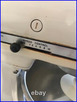 KitchenAid Model K5-A H Duty Lift bowl, Wisk, Meat grinder, Dough, Shreder pastr