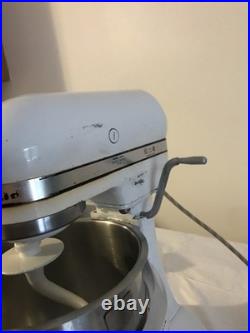 KitchenAid Model K5-A H Duty Lift bowl, Wisk, Meat grinder, Dough, Shreder pastr