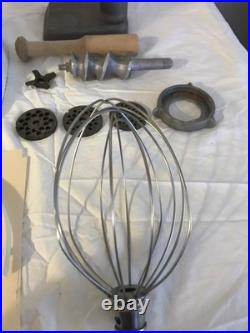 KitchenAid Model K5-A H Duty Lift bowl, Wisk, Meat grinder, Dough, Shreder pastr