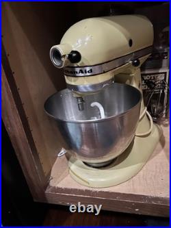 Kitchenaid stand mixer 5 quart. Vintage color & style. Vintage attachments