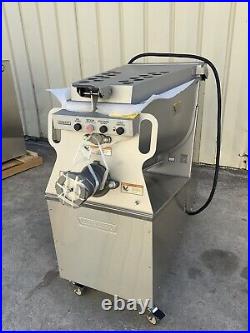 New Hobart MG2032 commercial meat grinder mixer #32 200# capacity Butcher C